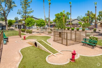 Building Photo - Falcon Glen