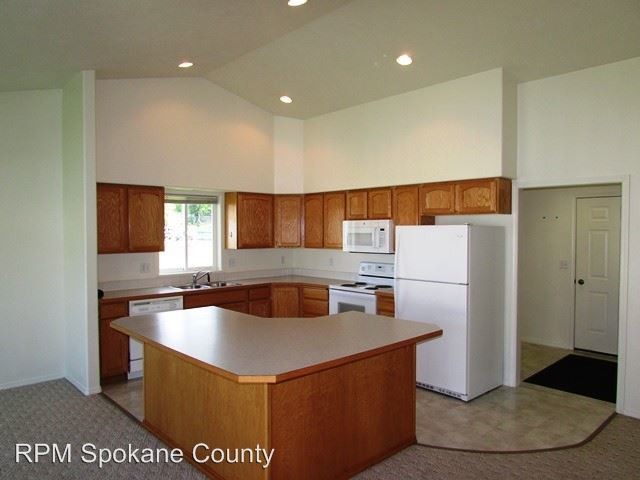 Building Photo - 3 br, 2 bath House - 10323 E Victory Lane