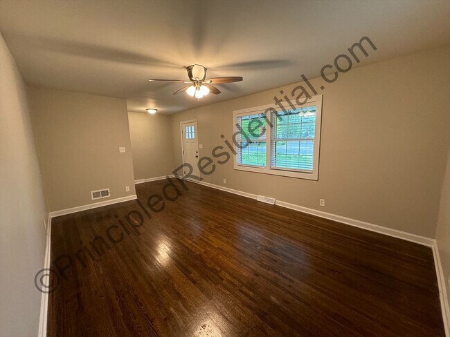 Building Photo - One story home in excellent location!