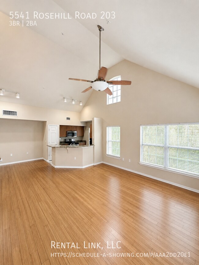 Foto del edificio - 5541 Rosehill Rd