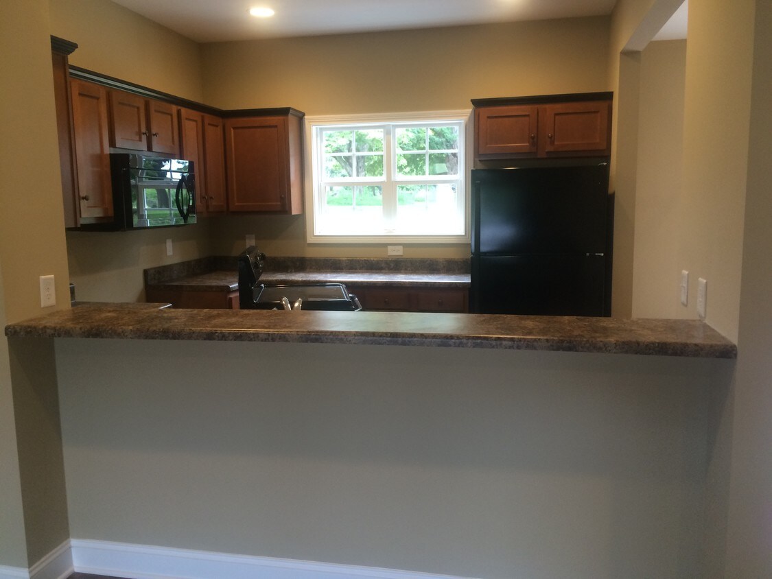 Kitchen - 628 E Cedar St