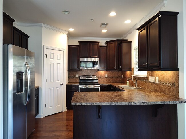 Foto del edificio - Pristine Condo Located in The Riviera II C...