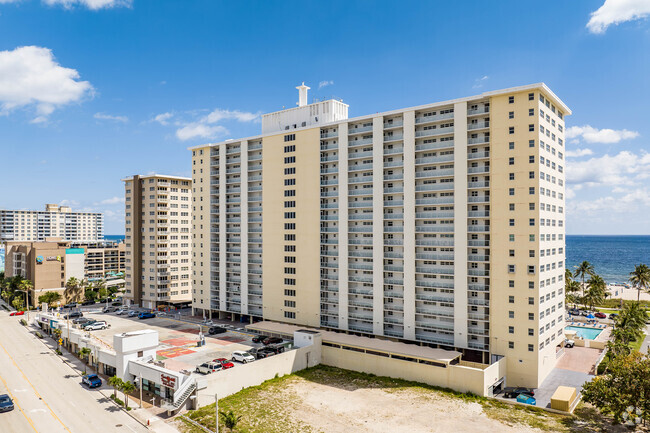 Building Photo - Solemar Pompano Beach