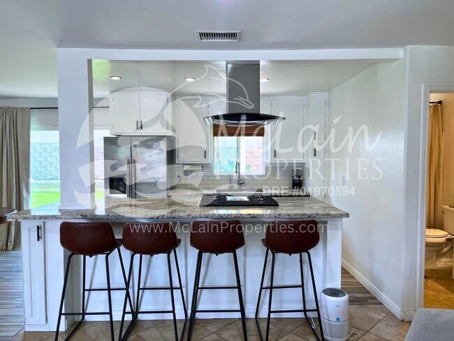 Building Photo - Modern Single Family Home - With In-Law Suite in Santee