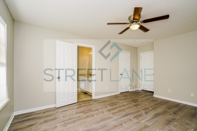 Building Photo - REDUCED! - Now offering $1000 off first fu...