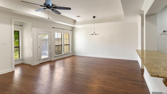 Building Photo - 7945 Seville Ct