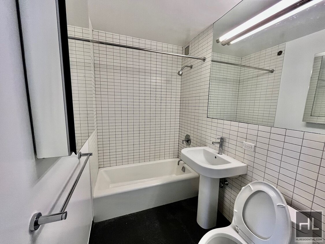 Building Photo - East 39th Street