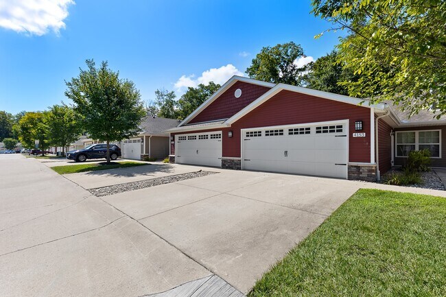 Building Photo - Redwood Union Township
