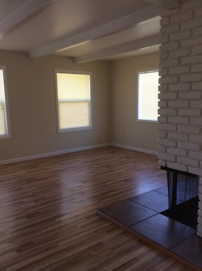 Foto del edificio - 635 NE Penn Ave