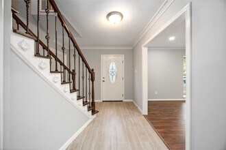 Building Photo - 3823 Fernglade Dr