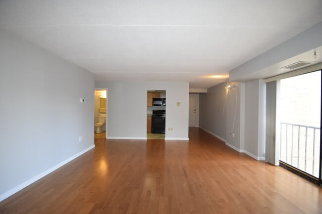 Foto del edificio - 1243 Beacon St