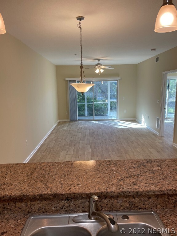 Building Photo - 401 Bouchelle Dr