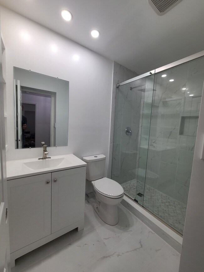 Foto del edificio - 3031 NE Savannah Rd