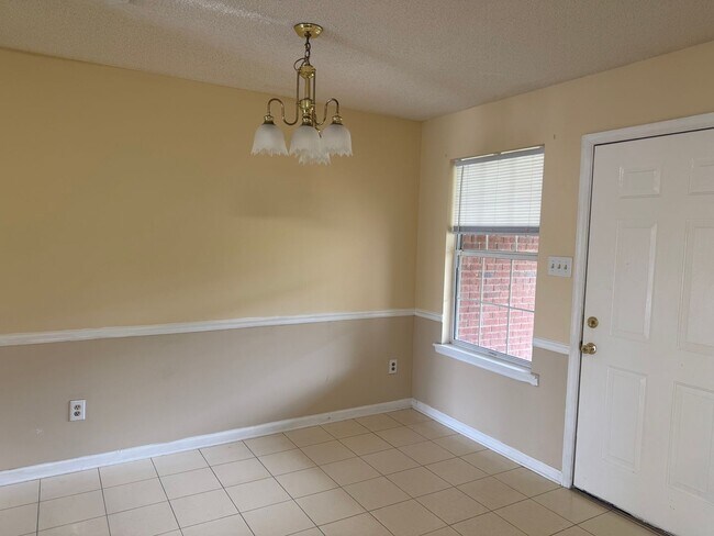 Foto del edificio - 2540 Barnesdale Wy