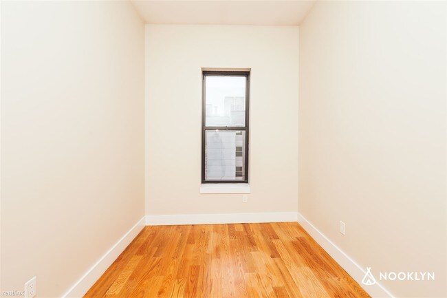 Building Photo - 3 br, 2 bath  - 772 Jefferson Ave