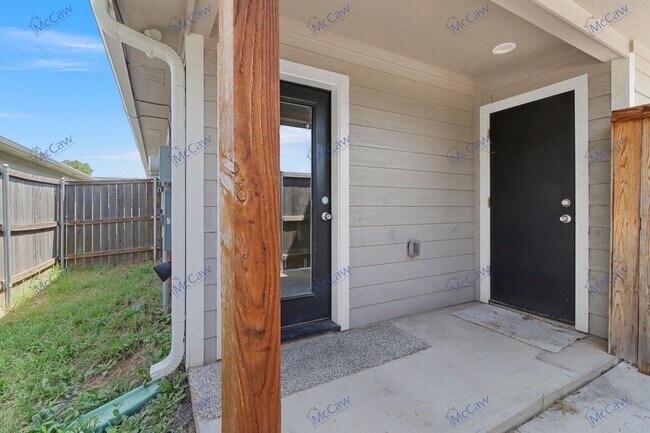 Foto del edificio - Classy 3/2 Duplex in Sherman!