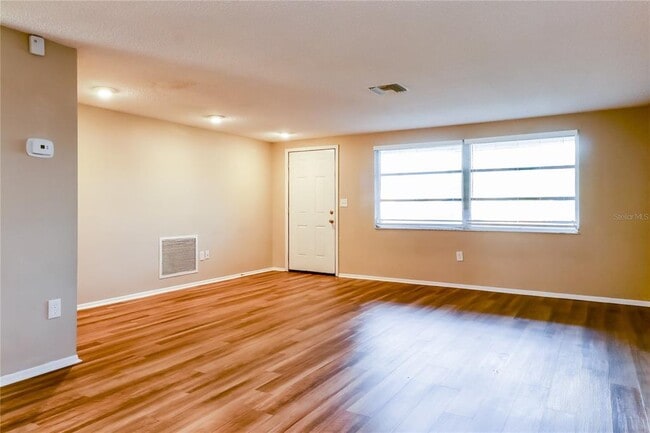 Building Photo - 8653 Sabal Way