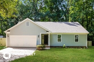 Building Photo - 606 Canadice Rd