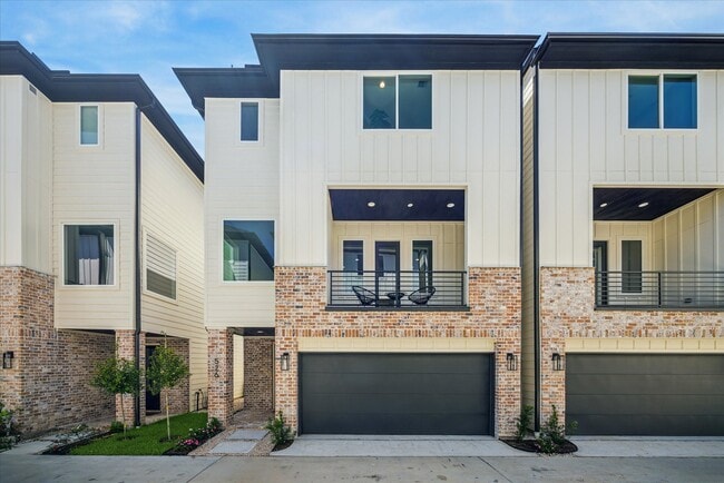 Building Photo - 526 Janisch Rd