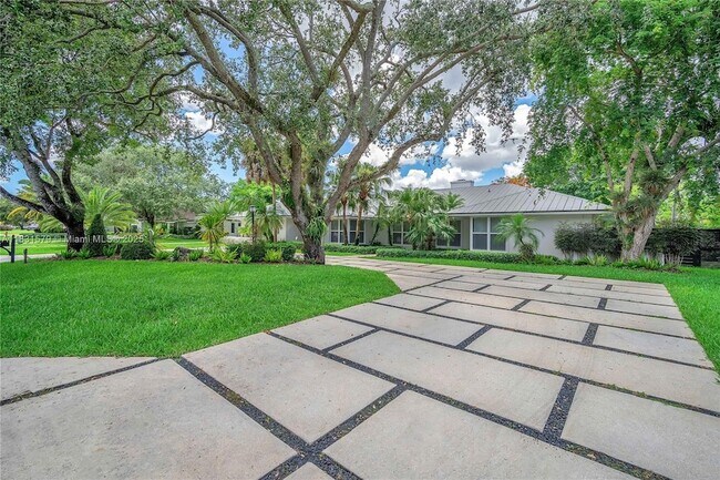 Foto del edificio - 9121 SW 102nd St