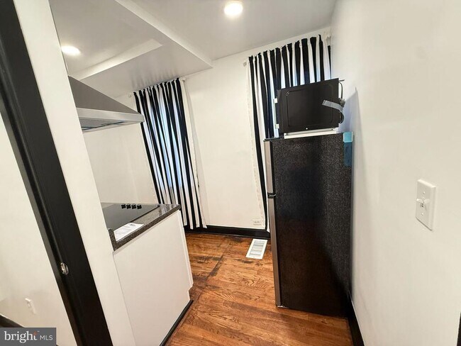 Foto del edificio - 412 Center Ave