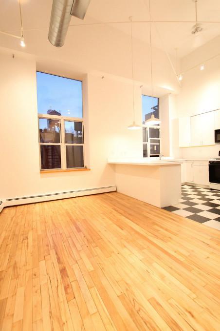 Building Photo - 489 Broome St