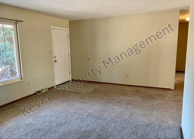 Foto del edificio - 2805 Redwing Rd