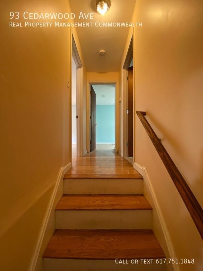 Foto del edificio - 93 Cedarwood Ave