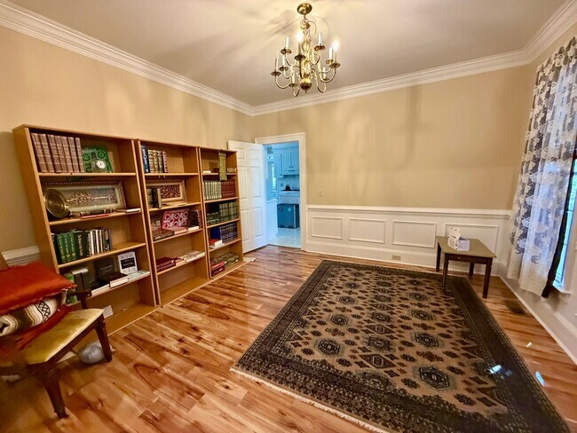 Foto del edificio - 525 Meadow Brook Dr