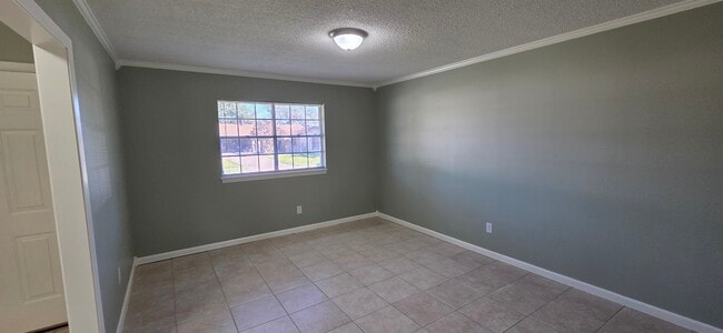 Foto del edificio - 2114 Ray Ave