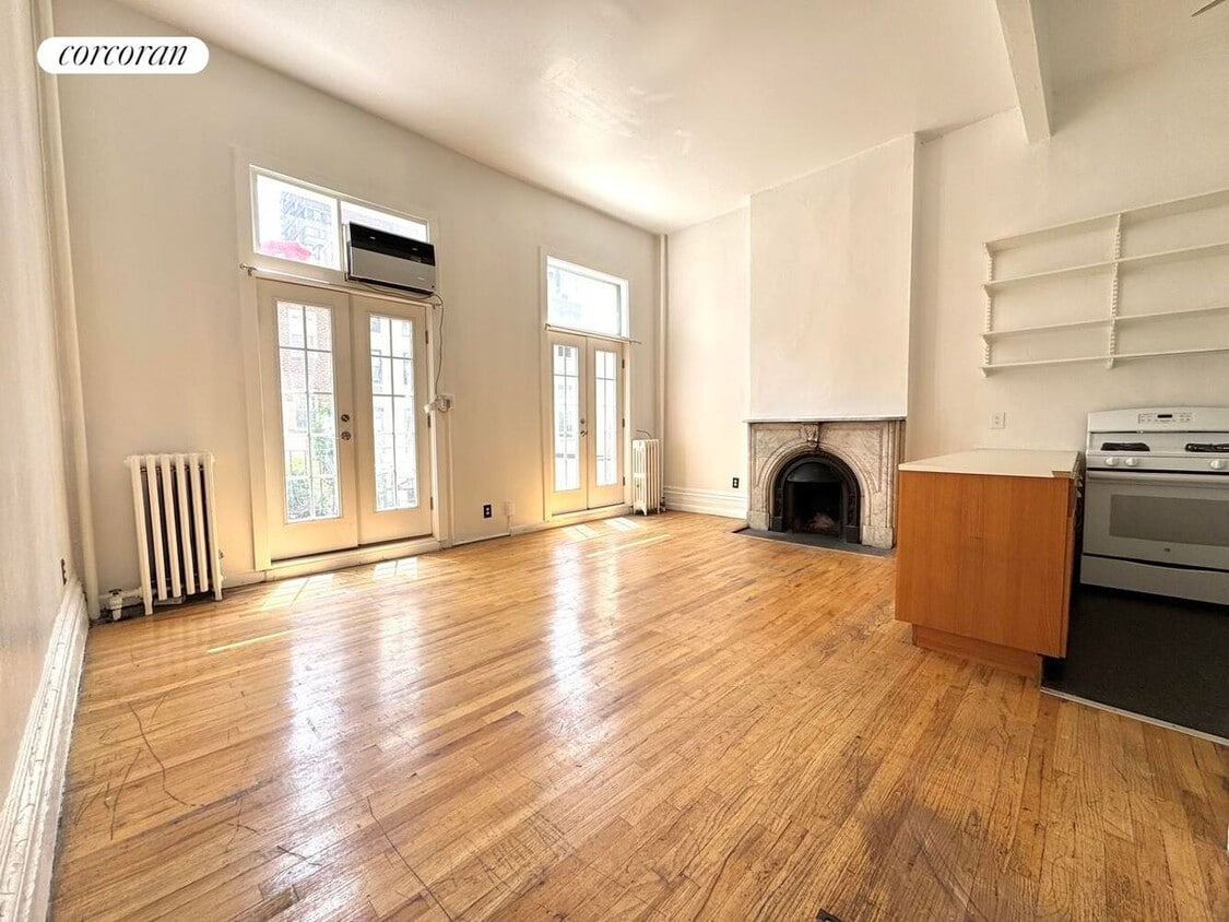 Primary Photo - 354 W 30th St