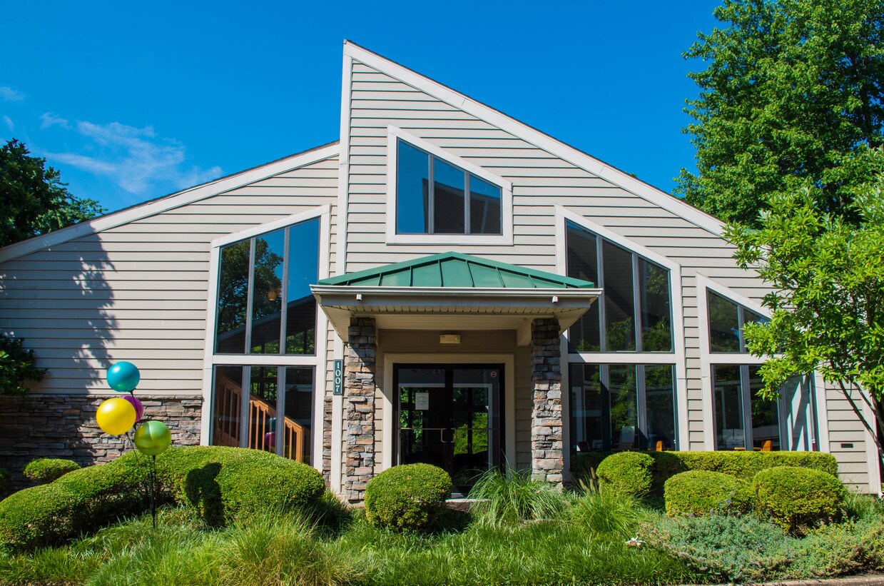 ReNew Creve Coeur Apartments Saint Louis, MO