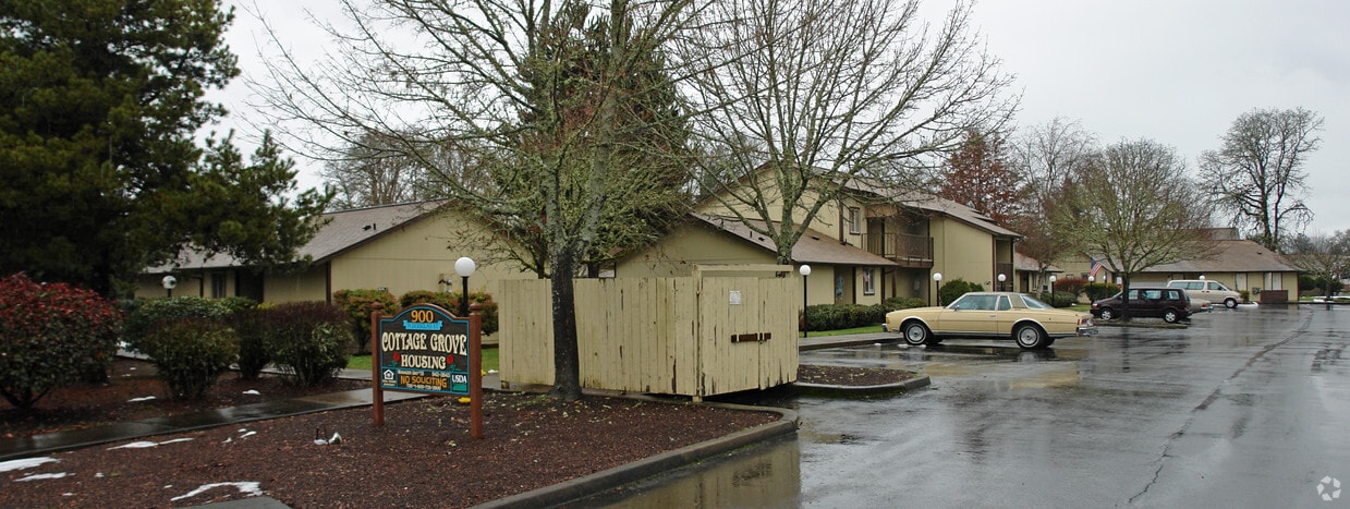 Primary Photo - Cottage Grove Housing
