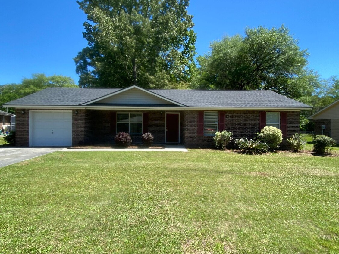 Primary Photo - 1226 Roberts Way