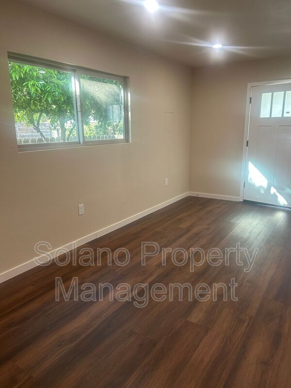 Foto del edificio - 415 4th St