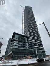 Building Photo - 448 Burnhamthorpe Rd W