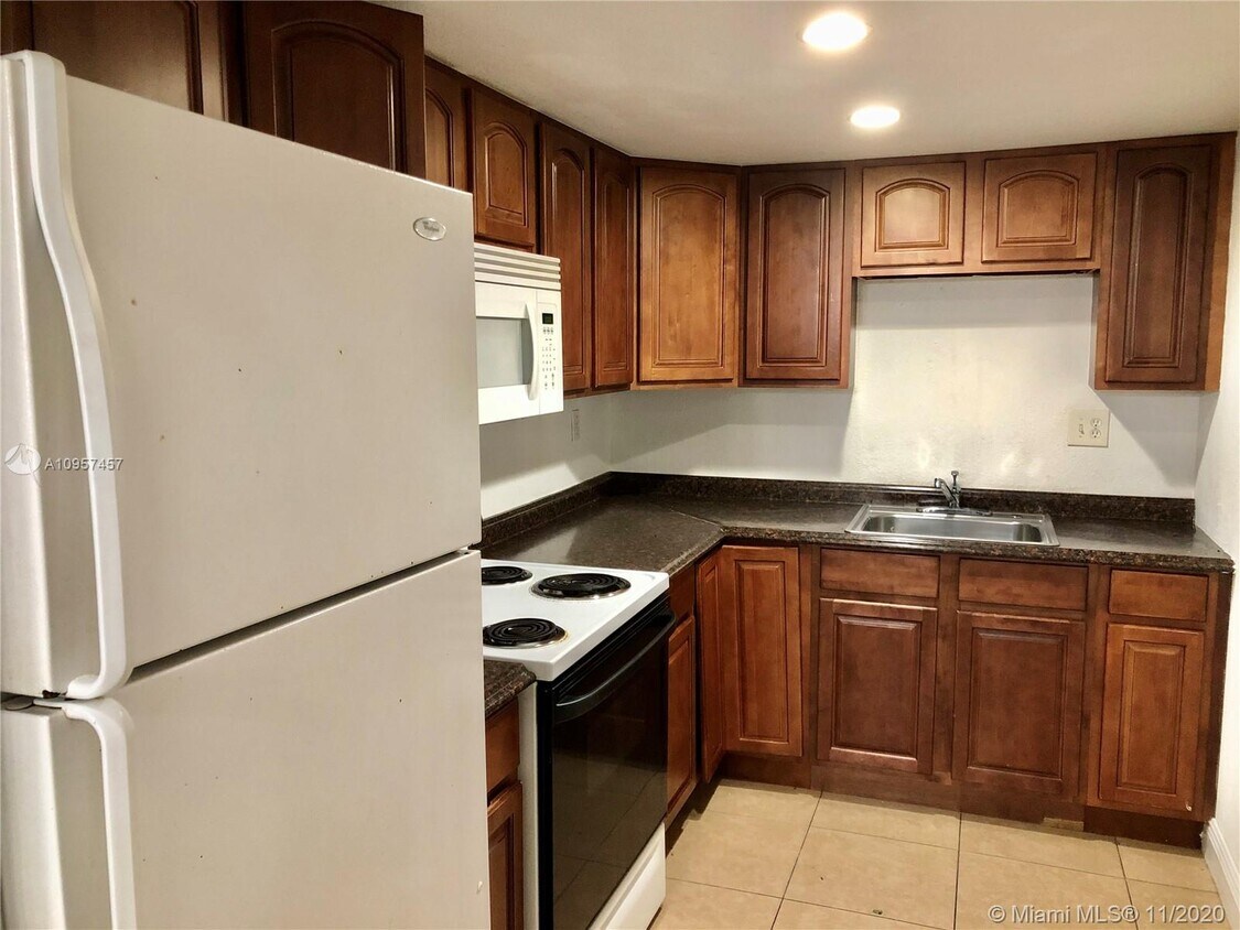 3720 N Pine Island Rd, Sunrise, FL 33351 Condo for Rent in Sunrise