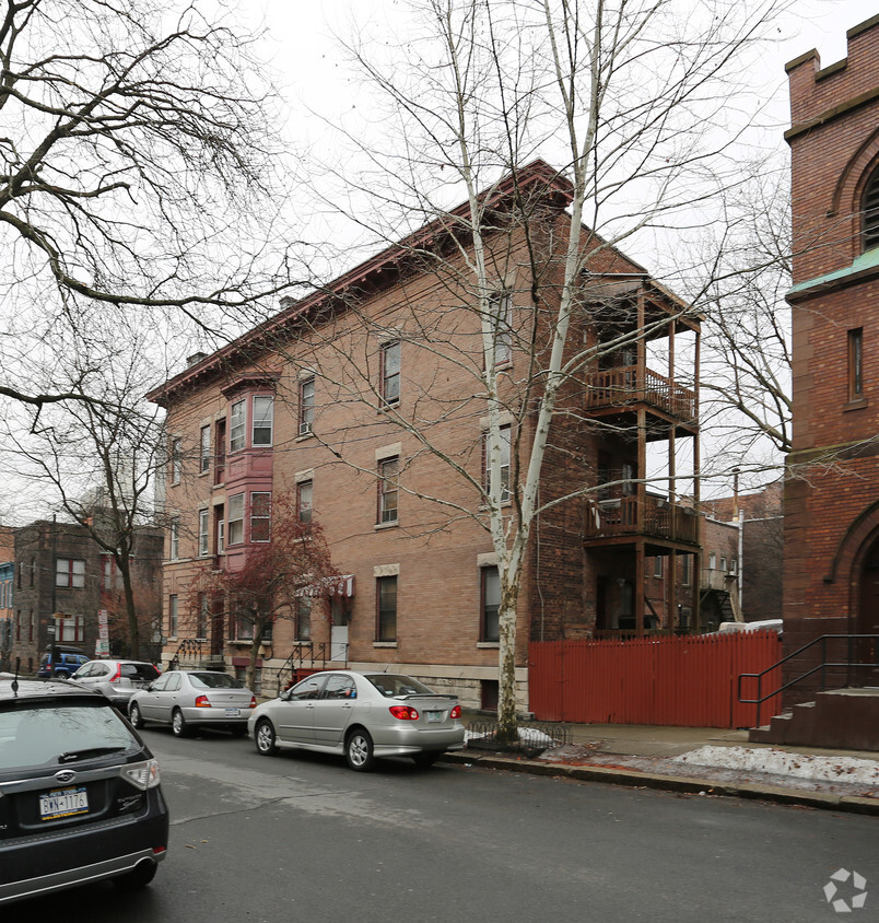 Building Photo - 120 Chestnut St