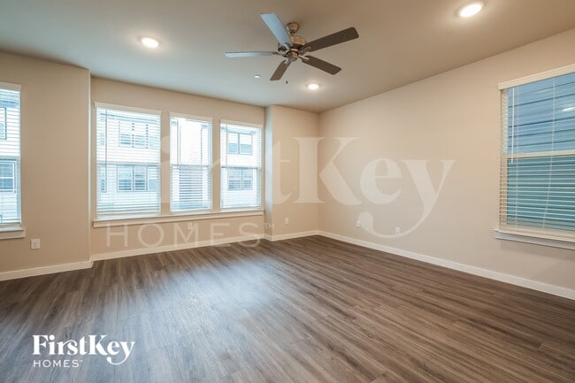 Foto del edificio - 18519 Centro Row