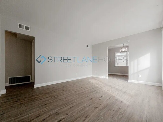 Building Photo - 1229 Northdale Ave