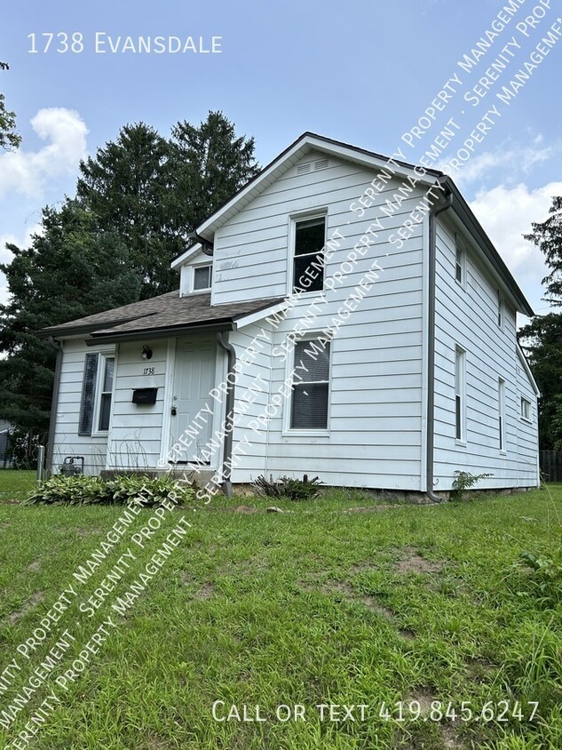 Primary Photo - Beautiful Three Bedroom Home Available Now