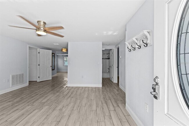 Foto del edificio - 13916 Sommers Ave