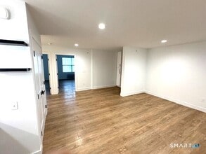 Building Photo - 25 Church St