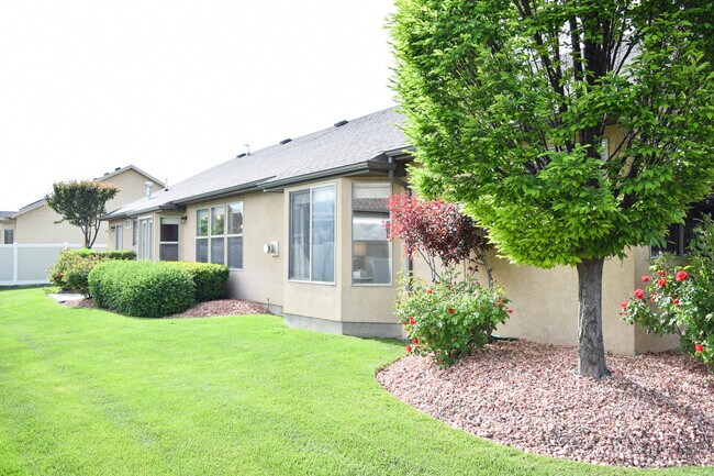 Foto del edificio - Idyllic Provo home w LOTS of garage space!