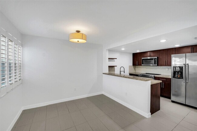 Foto del edificio - 4550 SW 68th Ct