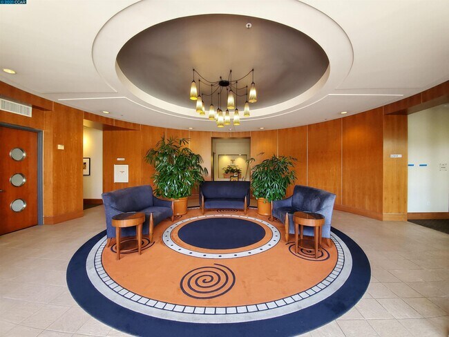 Foto del edificio - 5855 Horton St