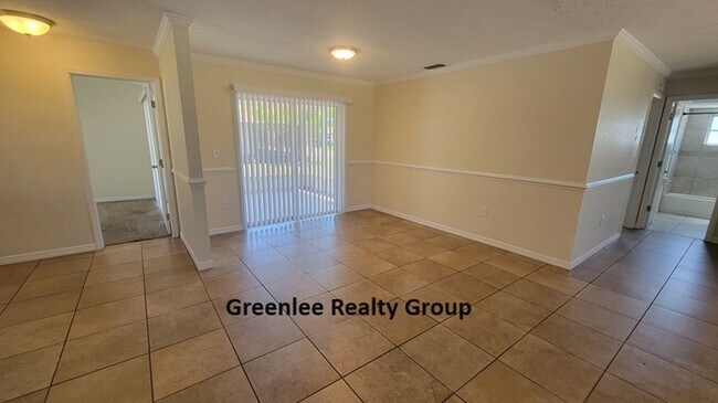 Foto del edificio - Spacious 3 Bed/2Bath/2Car Garage Home!