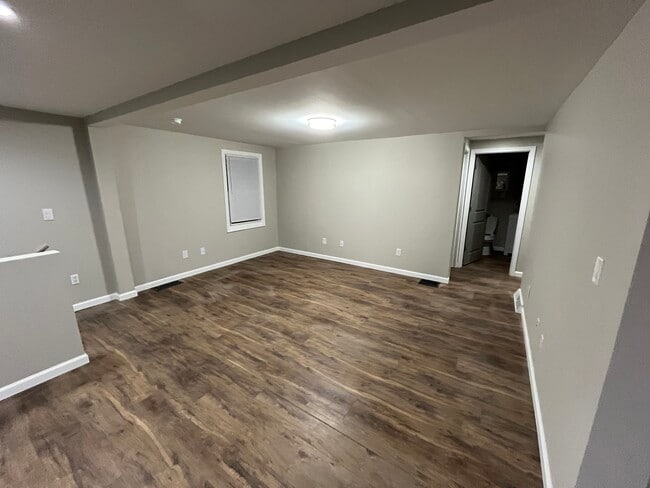 Building Photo - 1518 Collier Ave