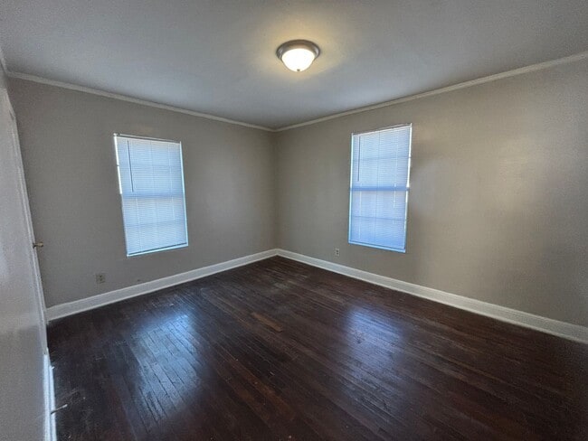 Foto del edificio - 3733 Vernon Ave