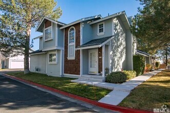 Building Photo - 1900 E Minaret Cir
